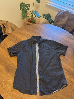 Men’s Banana Republic black button up shirt (size large)
